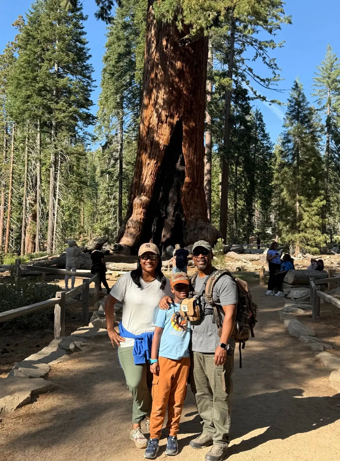 hiking-in-yosemite-trail-moment.jpg_page-0001